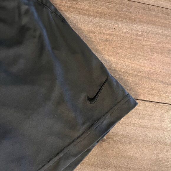 Nike Grey Athletic Workout Shorts Men Small Bin B-54 - Picture 2 of 4